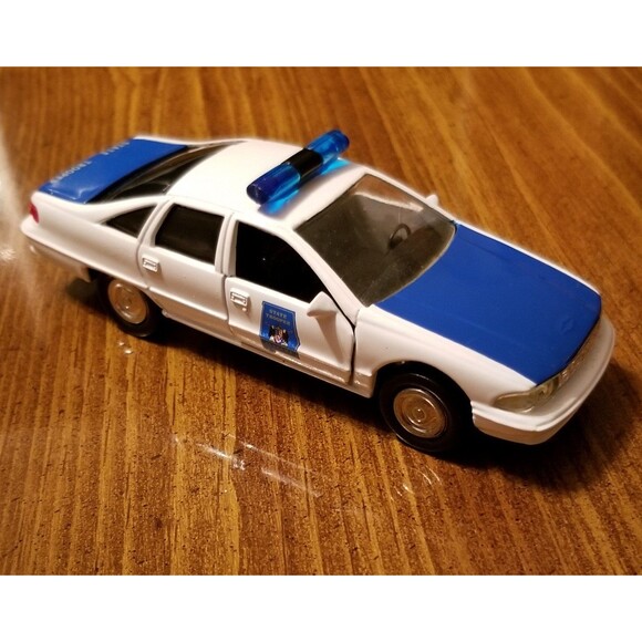 Alabama State Police Road Champs die cast police car 1:43 scale - Picture 2 of 8